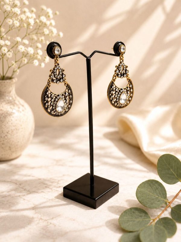 Elegant wedding wear Kundan earrings for saree and lehenga